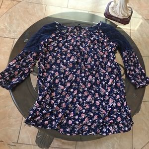 Women's Top Size XL